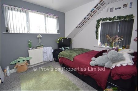 2 Bedroom Property Woodhouse - Photo 4