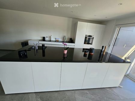 Hochwertig. Hell. Grosszügig. 4.5 Zimmerwohnung mit Balkon - Photo 3