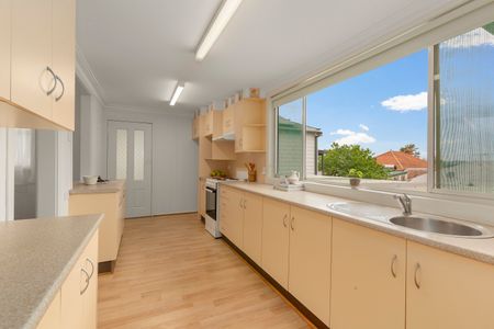 12 Abel Street, Mayfield NSW 2304 - House For Rent | Domain - Photo 4