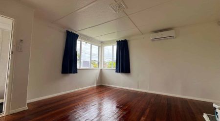 Renovated 3-Bedroom Home on Large Fully Fenced Section - Pets Considered - Photo 5