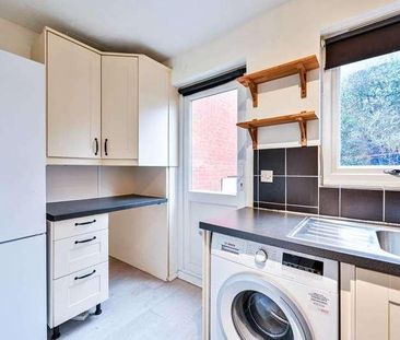 Hedgerley Court, Goldsworth, GU21 - Photo 3