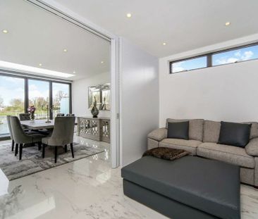 Riverside Staines-Upon-Thames, TW18 - Photo 1