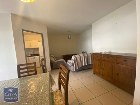 Location Appartement 2 pièces 48m² ST DENIS 97400 - Photo 2