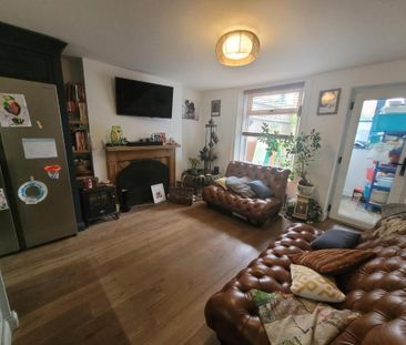 4 bedroom terraced house to rent - Photo 3