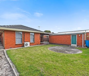 809 Heatherton Road, Springvale VIC 3171 - House For Rent | Domain - Photo 2