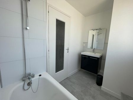 Location Appartement 1 pièce 19m² ST LAMBERT LA POTHERIE 49070 - Photo 2