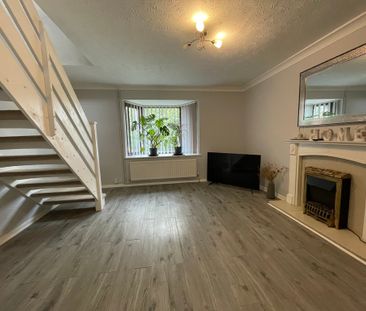 2 bedroom Semi-Detached House to let - Photo 4