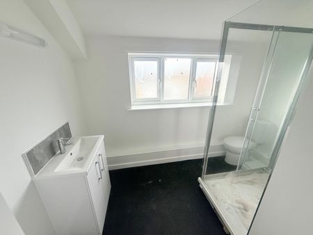 Sherborne Road, Yeovil, Somerset - Photo 2