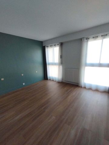 Appartement - 3 pièces - 84 m² - Laval - Photo 4