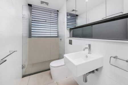 ULTRA MODERN APARTMENT - Photo 3