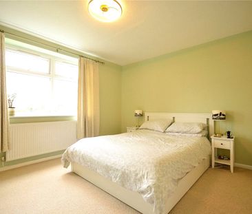 Epworth Court, 18 Hooley Range, Heaton Moor, Stockport, SK4 4HU - Photo 4