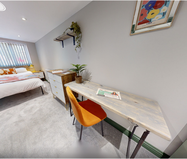 1 bedroom in a house share to rent - Photo 2