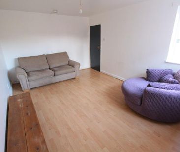 1 bedroom ground floor flat to rent - Photo 4