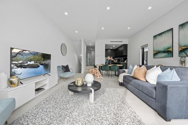 Brand New Luxury Three Bedroom Townhouse With Study - First Time Offered - Photo 1