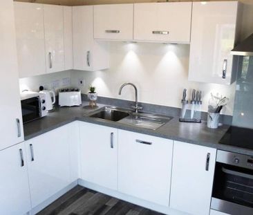 1 bedroom in a flat share to rent - Photo 4