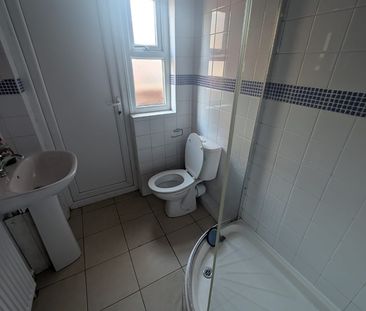 Room in a Shared House, Furness Road, M14 - Photo 1