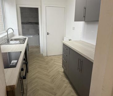 3 bedroom terraced house to rent - Photo 6