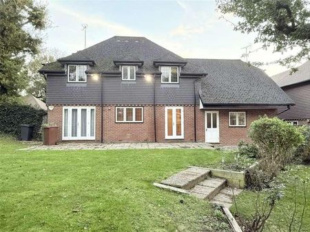 Parkfield View, Potters Bar, Hertfordshire, EN6 - Photo 4