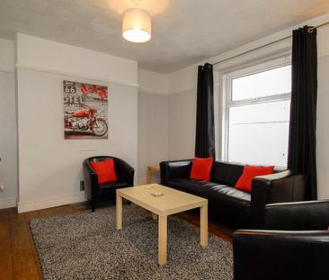 4 bedroom house to rent - Photo 1