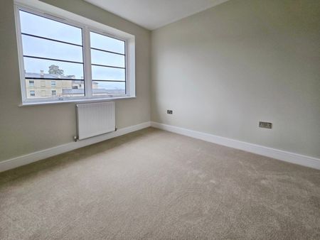 3 bedroom House To Let Total Size: 962 SQ FT - Photo 5