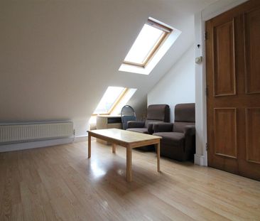 Kingsbridge Crescent, Southall - Photo 5