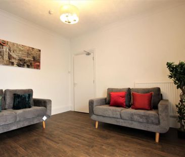 1 bedroom in a house share to rent - Photo 3