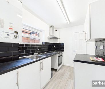 3 bedroom terraced house to rent - Photo 1