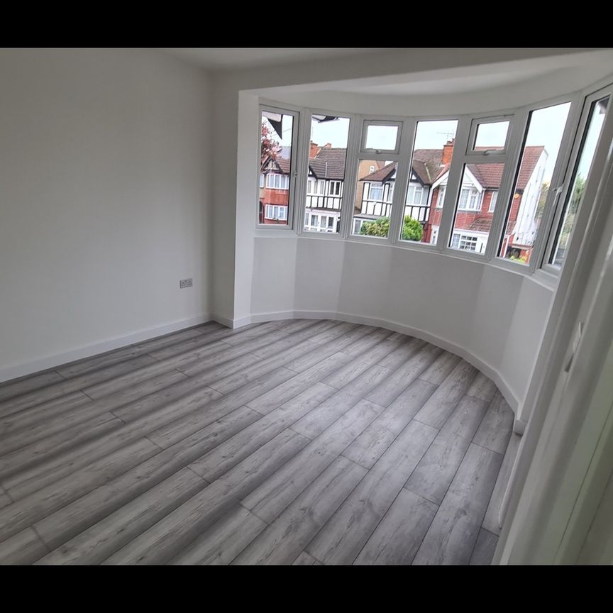 Room in a Shared House, Rayners Lane, HA2 - Photo 1