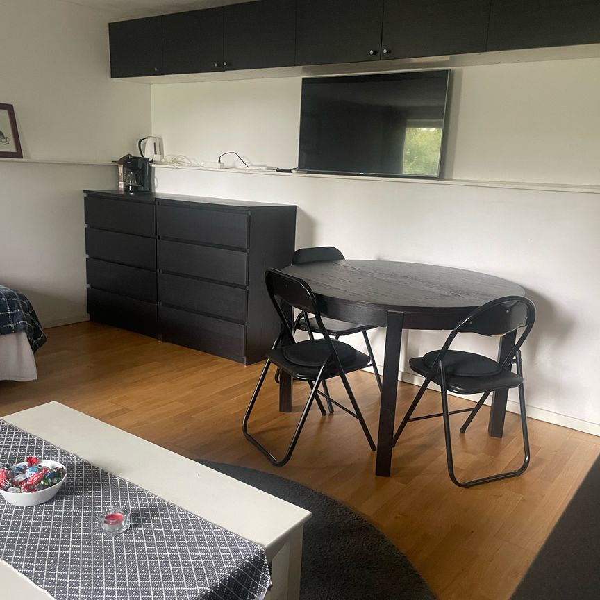 Länsvägen, Farsta - Foto 1