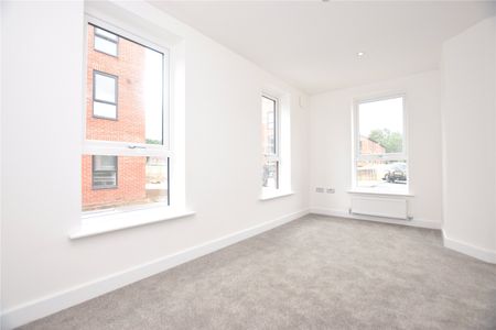 7, Copper Beech Court, Leeds, West Yorkshire, LS16 6FW - Photo 5