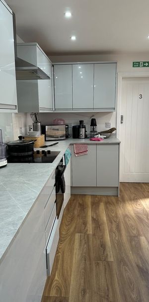 Room in a Shared House, Bearwood Road, B66 - Photo 1