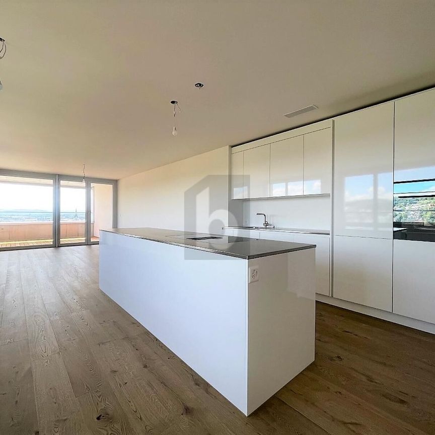 EXKLUSIV UND HOCHWERTIG MIT HERRLICHER AUSSICHT - Foto 1