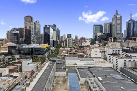 Unfurnished 1 bedroom delight in central location with study! - Photo 5