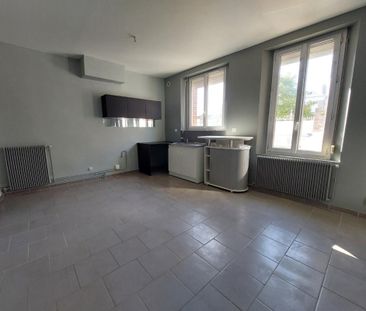 Location Appartement 2 pièces 42m² CAUDEBEC LES ELBEUF 76320 - Photo 3