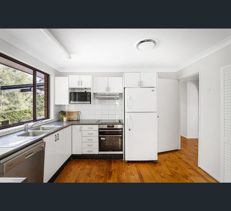 87 Isaac Smith Parade Kings Langley - Photo 3