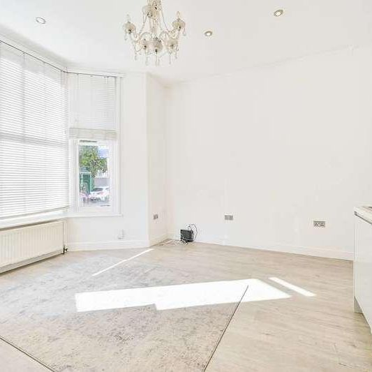 Churchfield Road, Acton, W3 - Photo 1