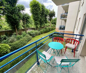 Location Appartement 4 pièces 92m² - Photo 2