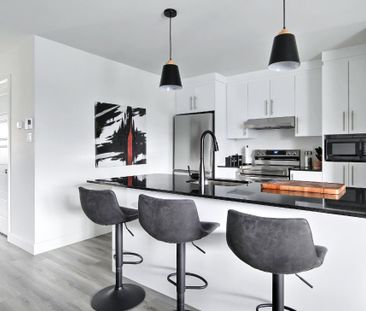 Superbe logement 4 1/2 + bureau à St-Nicolas, 2ème étage, climatisé... - Photo 3