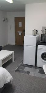 1 bedroom flat to rent - Photo 3