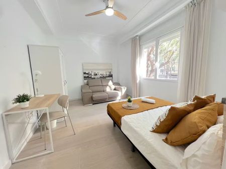 Avinguda del Regne de València, Valencia, Valencian Community 46005 - Photo 2