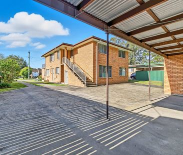 Charming Two Bedroom Brick Unit In A Central Location - Photo 5