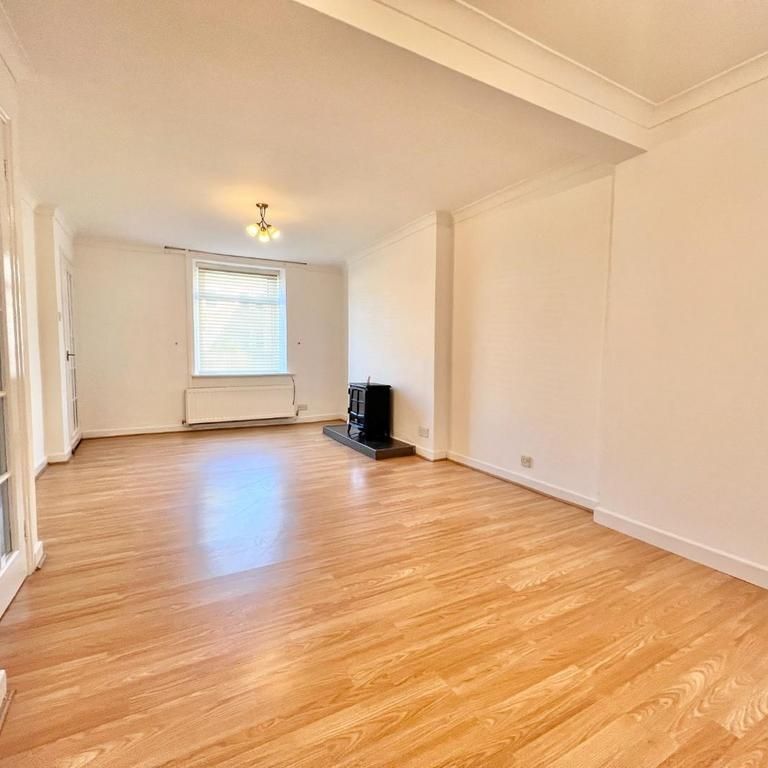 2 bedroom detached house to rent - Photo 1