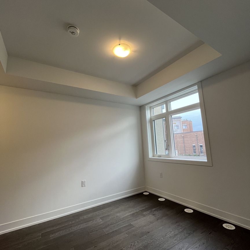 For Lease - 1075 Douglas Mccurdy Common Unit# 145, Mississauga, Ontario - Photo 1