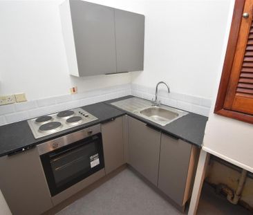 1 bedroom flat to rent - Photo 2