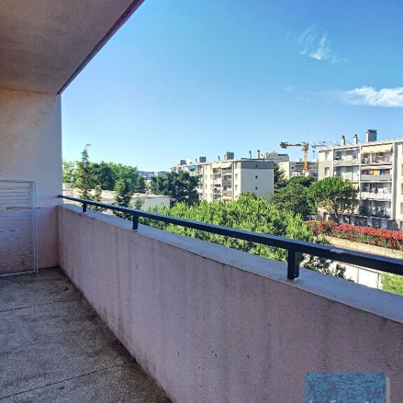 Appartement 2 pièces 31m2 MARSEILLE 9EME 722 euros - Photo 1