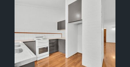 Easy-Care Unit Offering an Exceptional Lifestyle! - Photo 3