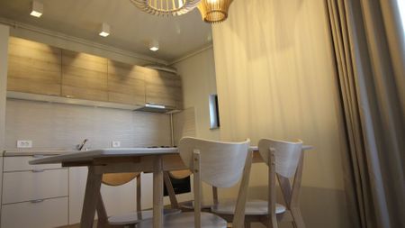 Apartament cu 3 camere de închiriat - Fotografie 4