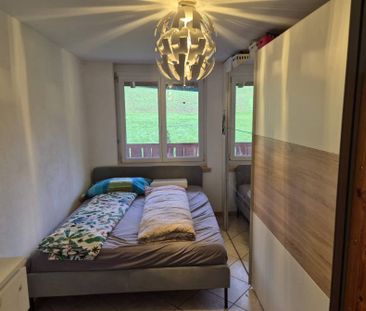 4.5 Zimmerwohnung an ruhiger Lage inkl Nebenkosten und Parkplätze - Photo 1