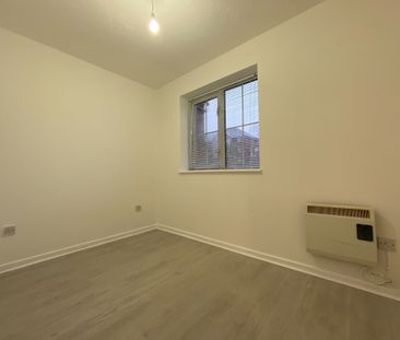 Harrison Way, Windsor Quay, Cardiff Bay - Photo 3