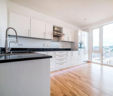 2 bedroom apartment to rent - Photo 4